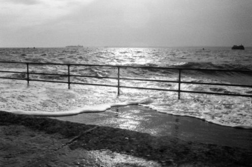 Taken during the storms of January Leica M6 & Voigtlander Nokton Classic f1.4 35mm Kentmere 400 ISO400 Pushed to 1600 Voigtlander Nokton Classic f1.4 35mm Blog · Flickr · Facebook · Twitter FujiFilm X100 & EF-X20 · Leica M6 & SF20 · Canonet QL GL-III 17 · Canonet 28 · Yashica Minister III · Miranda MS-1 · Fuji X-Pro1 · Yashica 124G · Holga 120N · Olympus XA1 · Olympus MJU1 All photos are available to buy as prints http://mattmaber.com/contact/